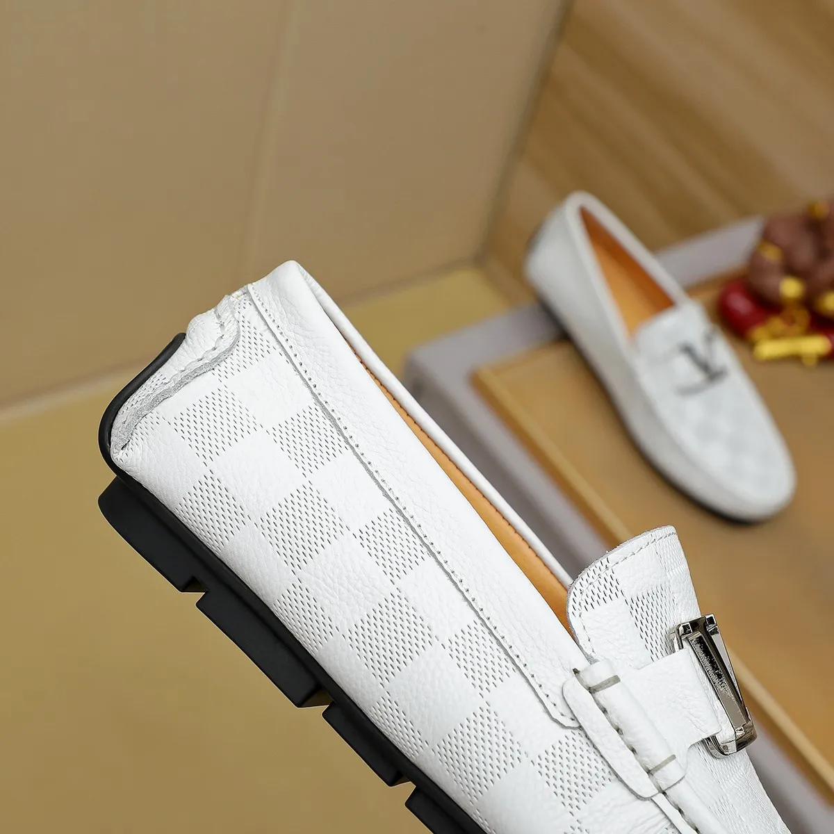 Men's shoes 💰360 💰 LV Louis Vuitton's top-quality Peaches men's shoes 💯Original copy of the official website, the upper is made of imported official website 1:1 material ❌Italian 🇮🇹 cowhide surface, imported pigskin lining. It’s definitely not made with ordinary craftsmanship, it’s the model used by celebrities! The factory’s craftsmanship is designed to create the most perfect shoes for trendy men! Colors available! 38-44 yards